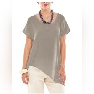 Asymmetrical Taupe cotton gauze short sleeve top.